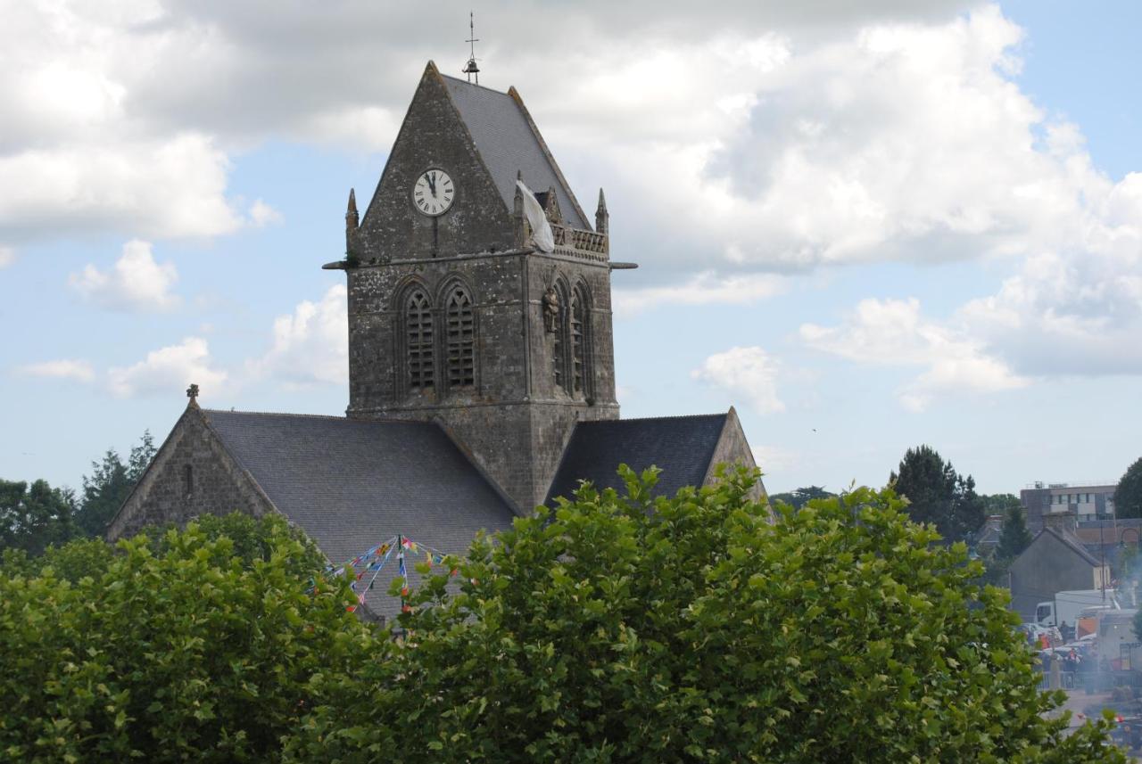 Gite De La Place De L'Eglise Sainte-Mère-Église المظهر الخارجي الصورة